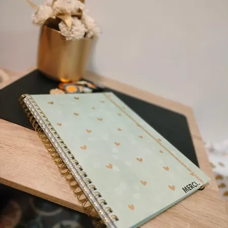 La Nuitee A La Ferme ベッド・アンド・ブレックファスト Érezée